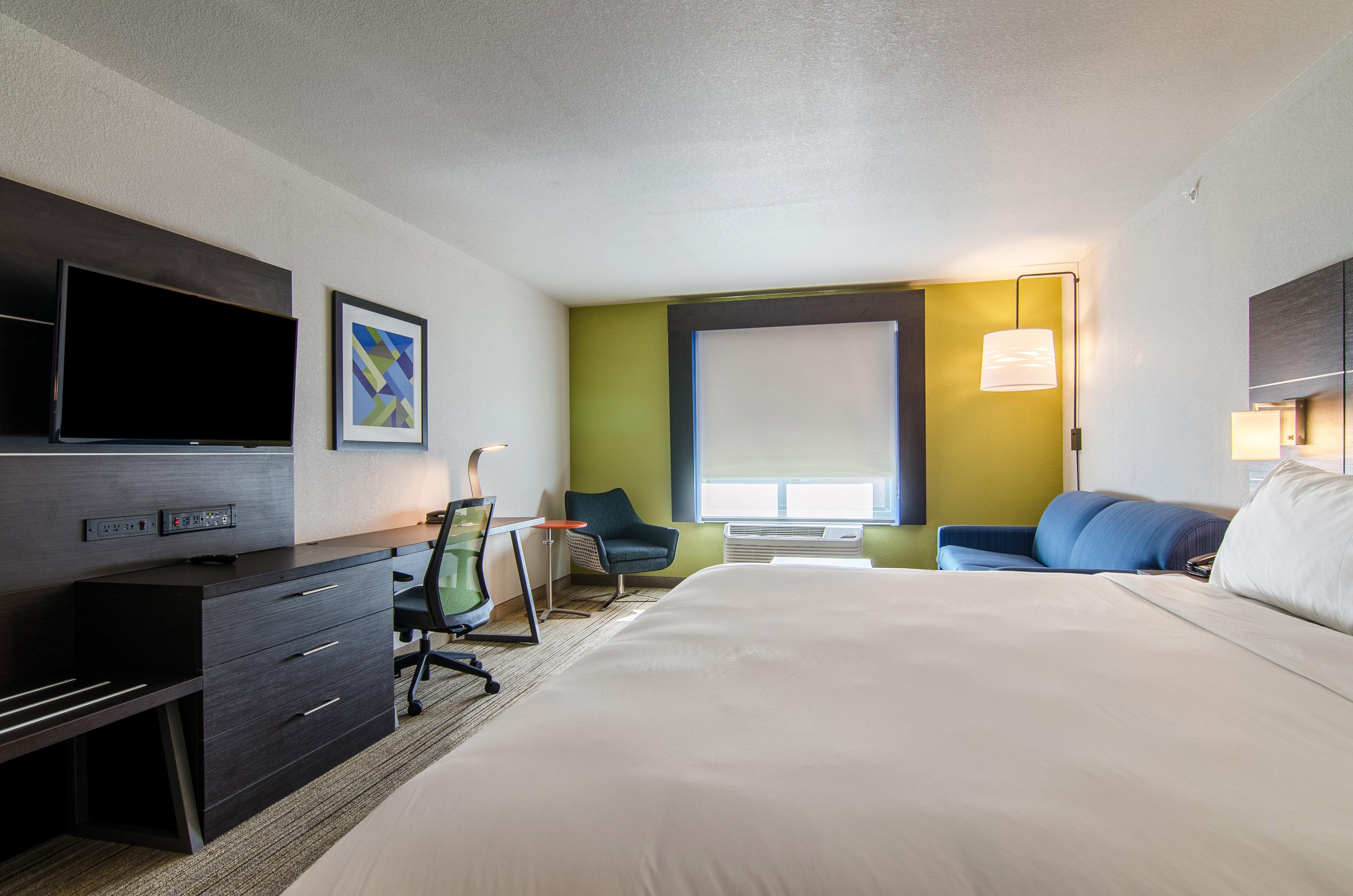Holiday Inn Express & Suites - Atchison By Ihg Exterior photo