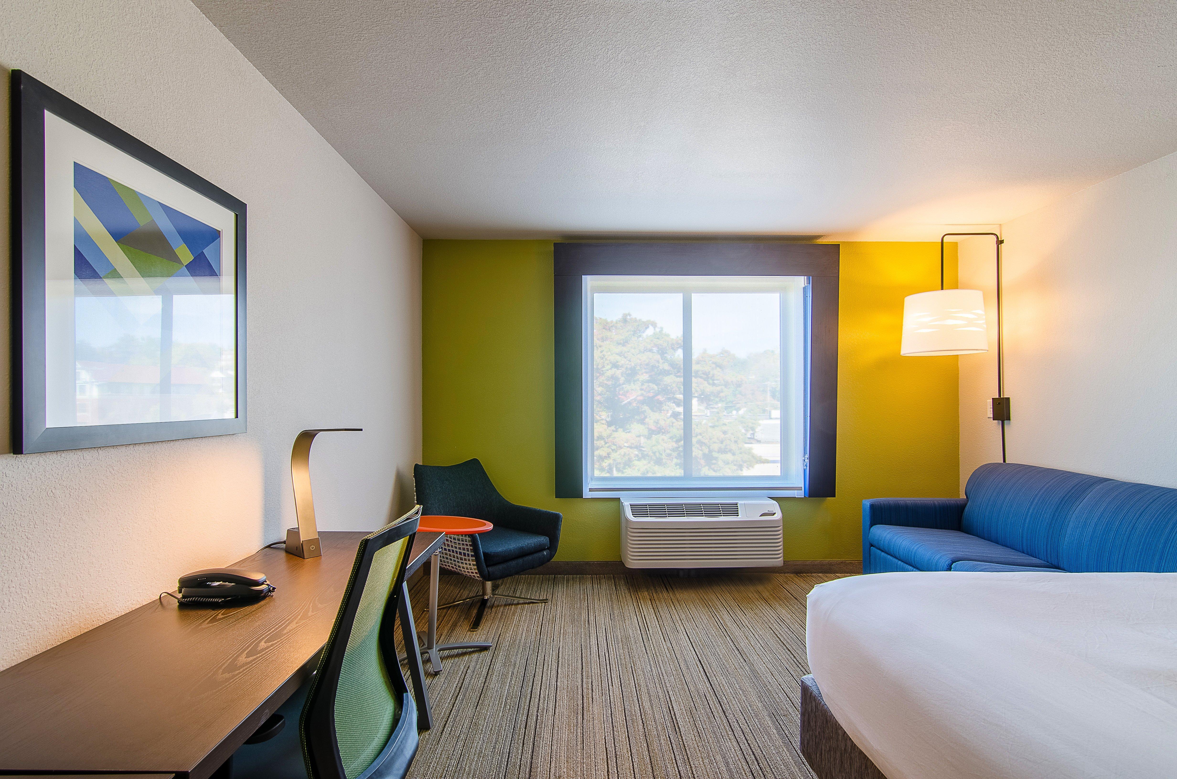 Holiday Inn Express & Suites - Atchison By Ihg Exterior photo